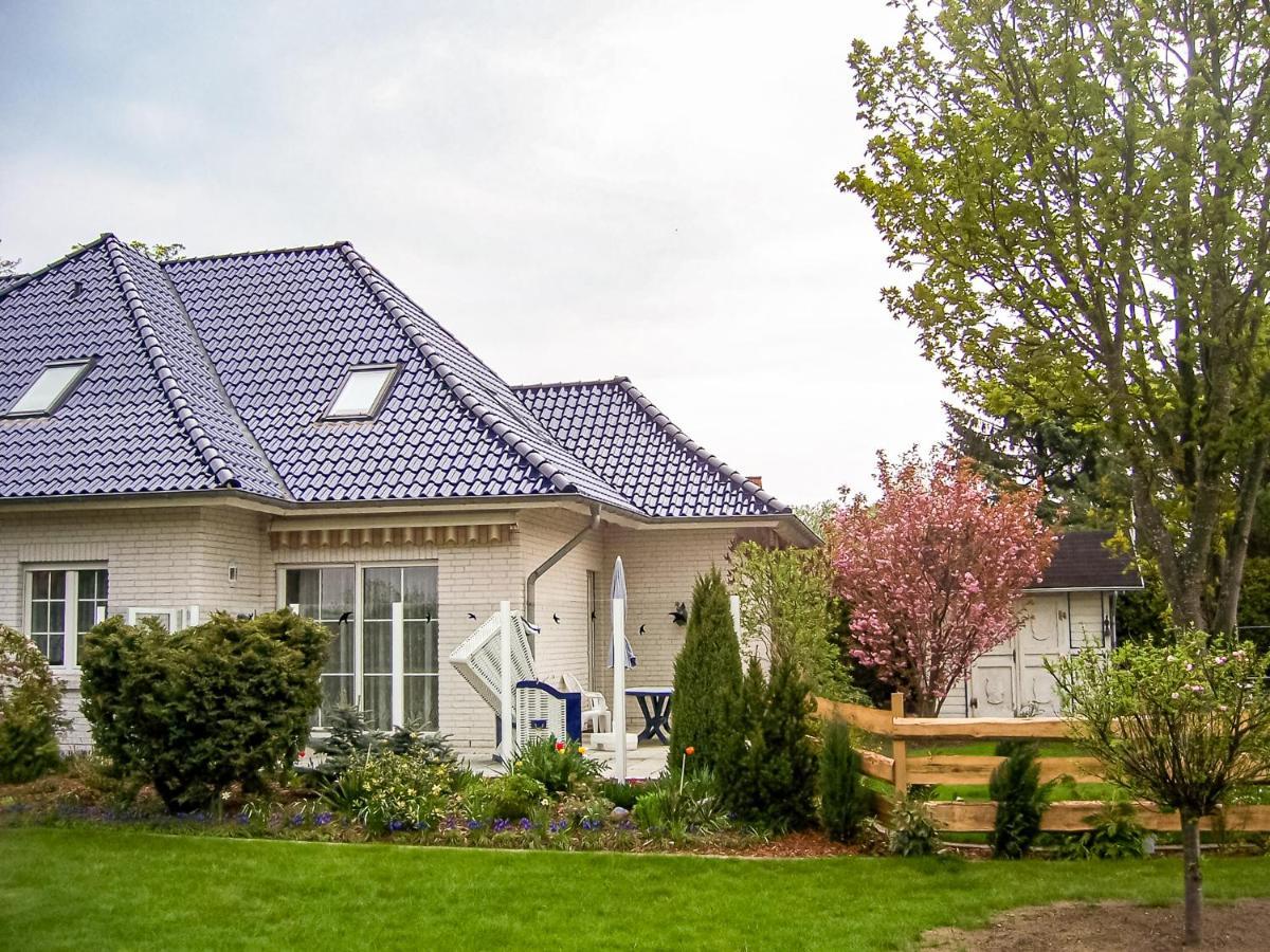 Ferienwohnung Im Kranichgebiet Gross Mohrdorf エクステリア 写真